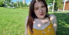 В полночь деликационная девочка соблазняет подростка